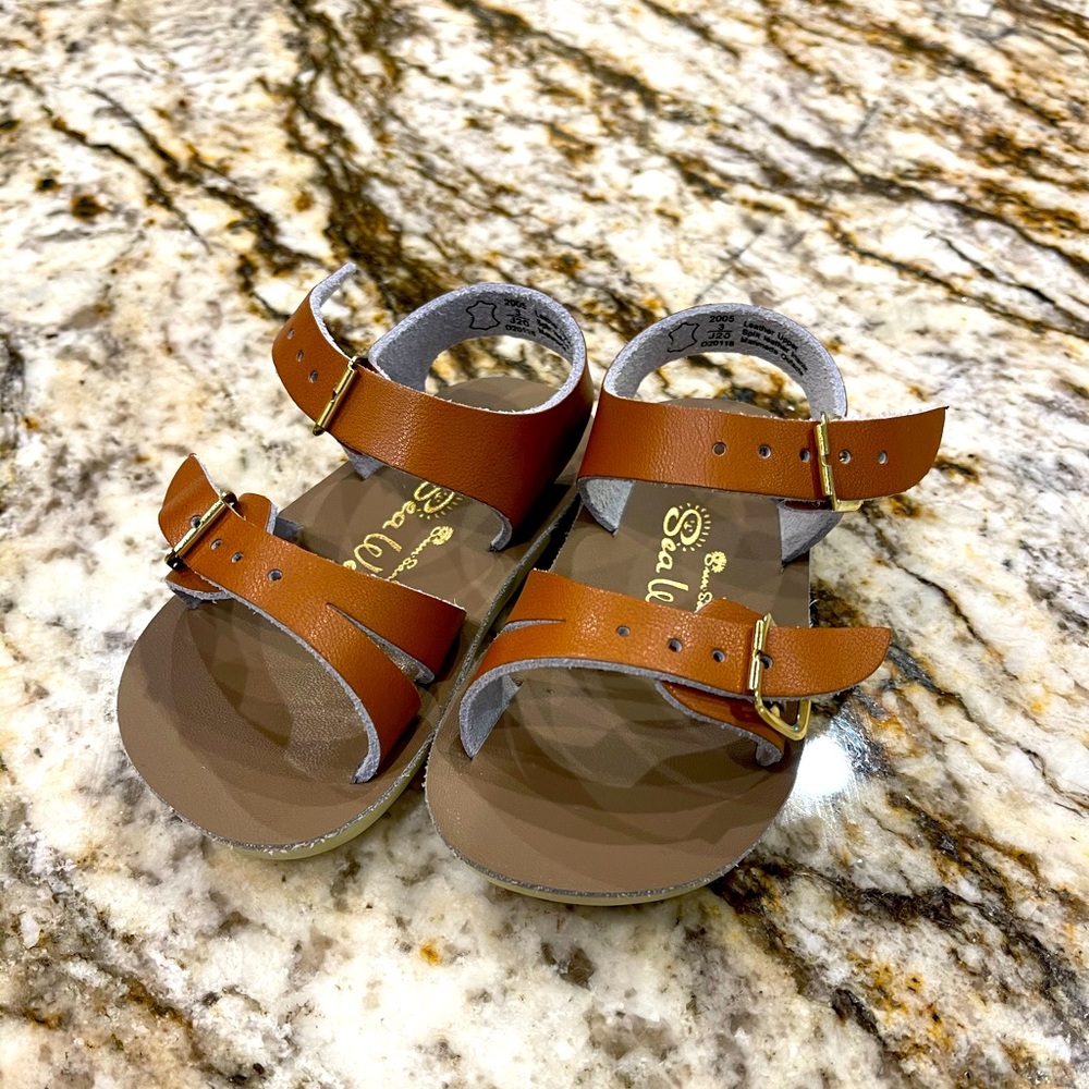 Size 3 Sea Wees / Sun San sandles with the box